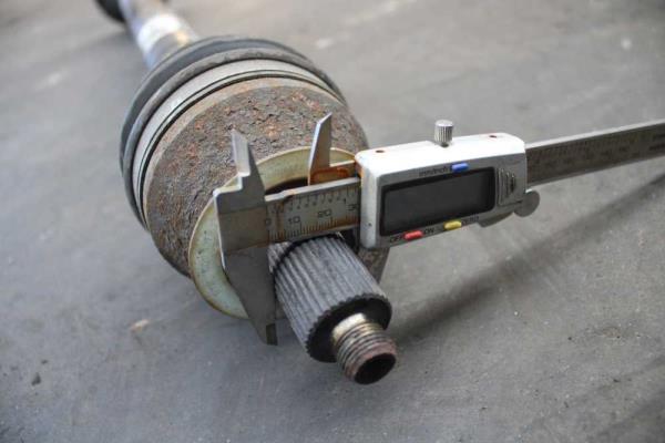 CARDAN DROIT VW/ SEAT 1.4TDI CUS - Vue 5